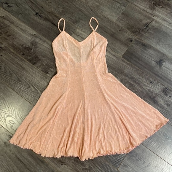 Vintage Lingerie nightie shimmer peach made in Canada by Dalmys - Picture 14 of 14